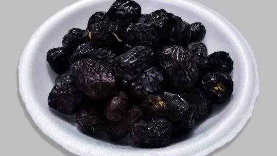 Ajwa Dates Ajwa Khajoor Regural Size